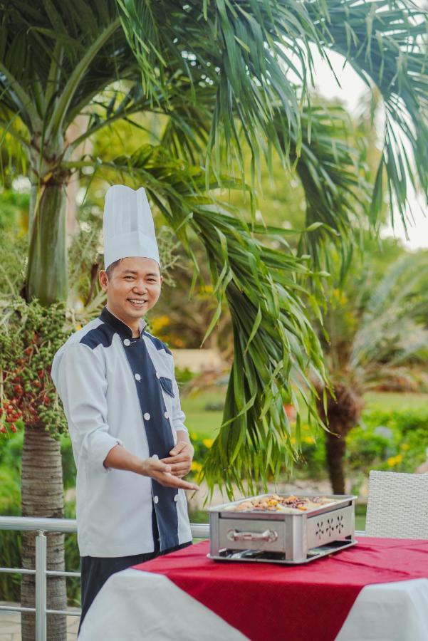 Tanga Beach Resort & Spa Buitenkant foto